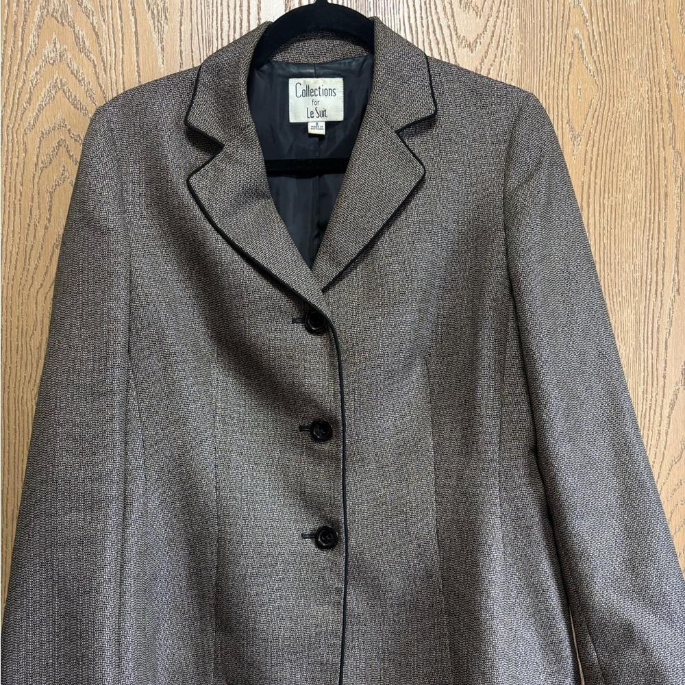 Blazer with Notched Lapels and Tailored Fit